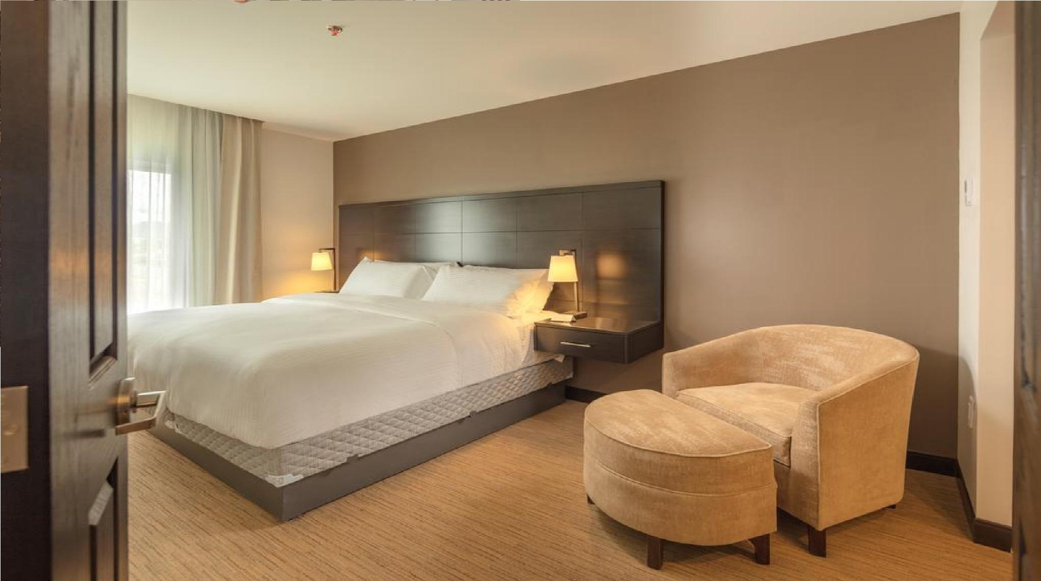 Staybridge Suites Silao By Ihg Exterior photo