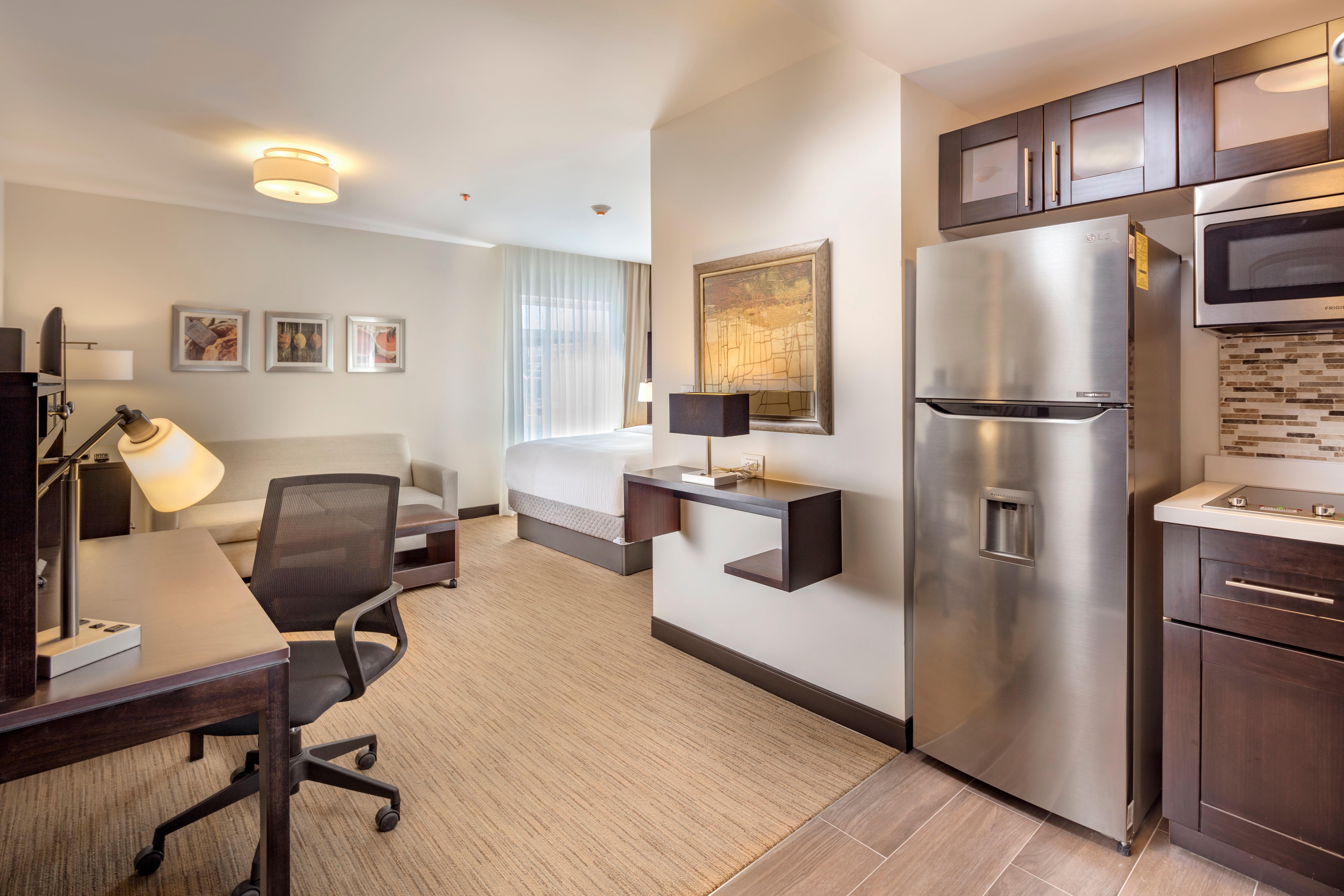Staybridge Suites Silao By Ihg Exterior photo