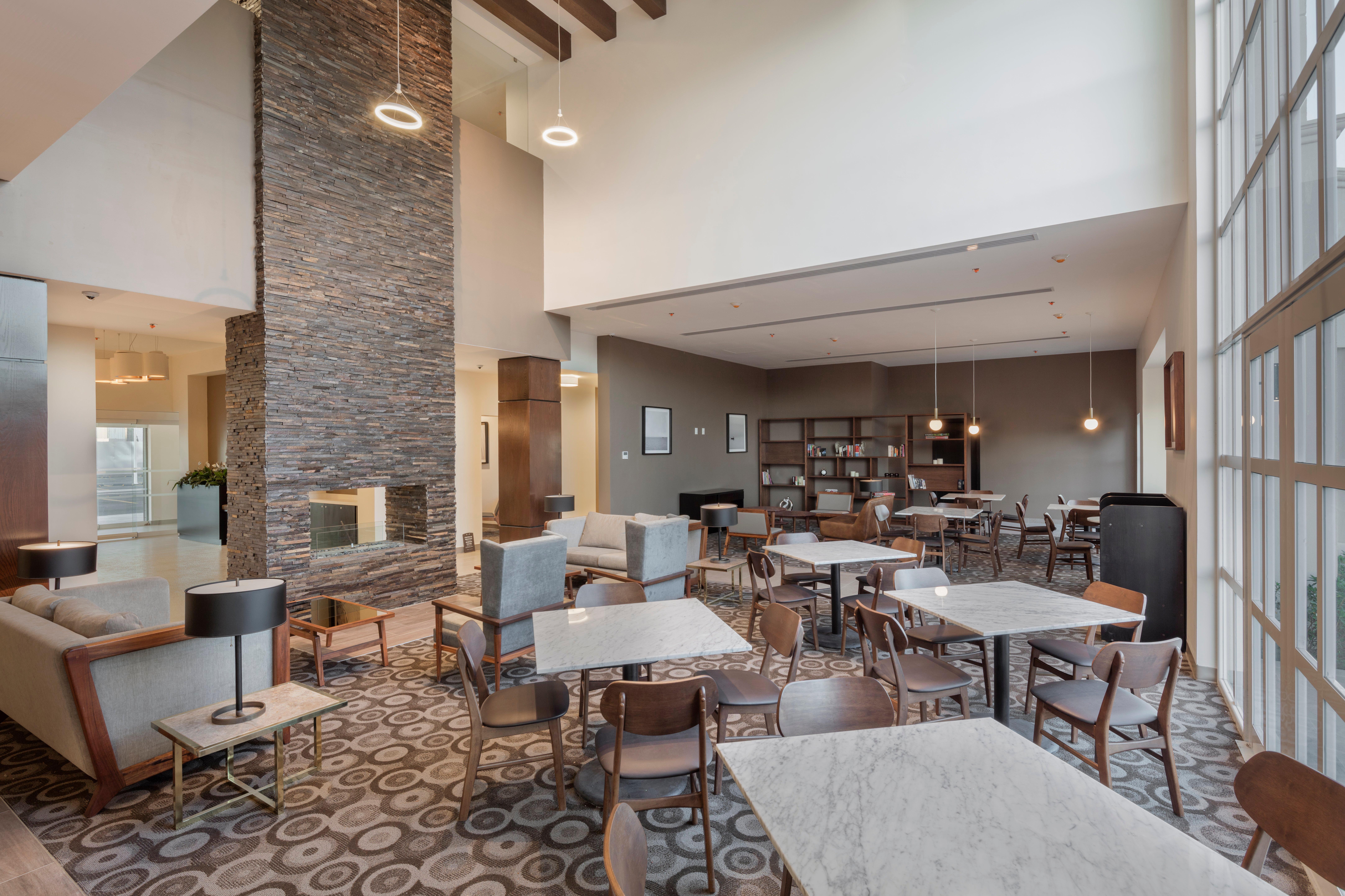 Staybridge Suites Silao By Ihg Exterior photo