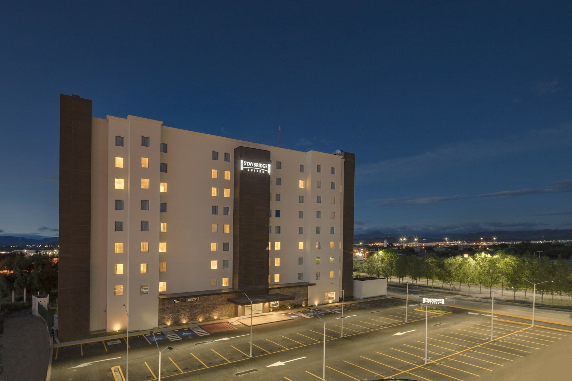 Staybridge Suites Silao By Ihg Exterior photo